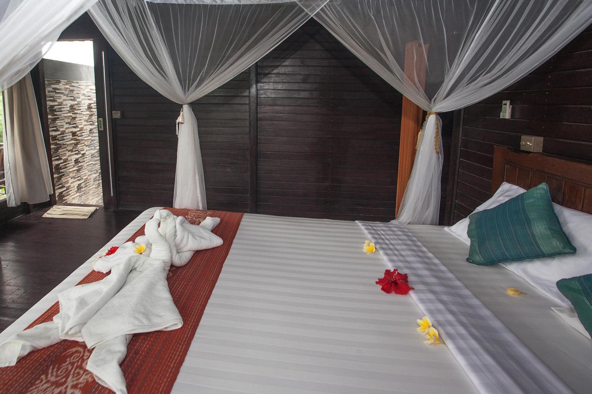 Hotel Poh Manis Lembongan à Nusa Lembongan Extérieur photo