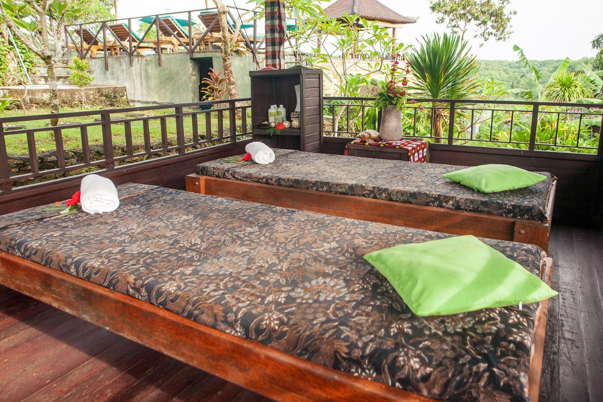 Hotel Poh Manis Lembongan à Nusa Lembongan Extérieur photo
